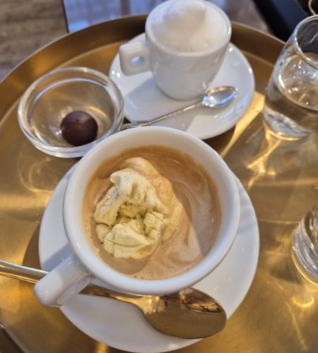 Affogato, cafe